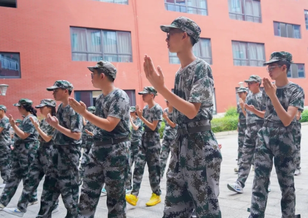 成都市郫都区川科外国语学校 成都市郫都区川科外国语学校