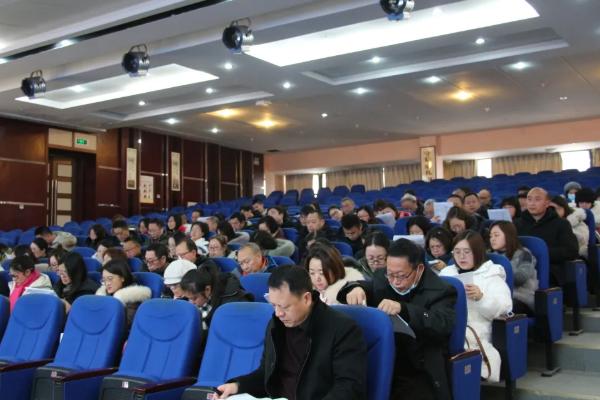 四川省金堂中学校召开一诊分析会 四川省金堂中学校召开一诊分析会