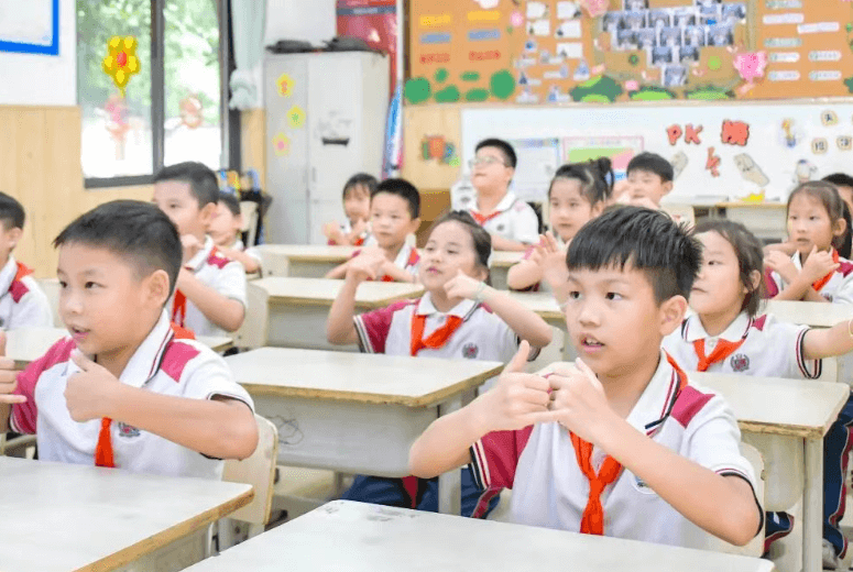 成都市郫都区川科外国语学校 成都市郫都区川科外国语学校