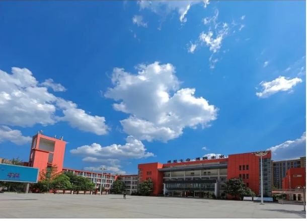 金堂中学 金堂中学