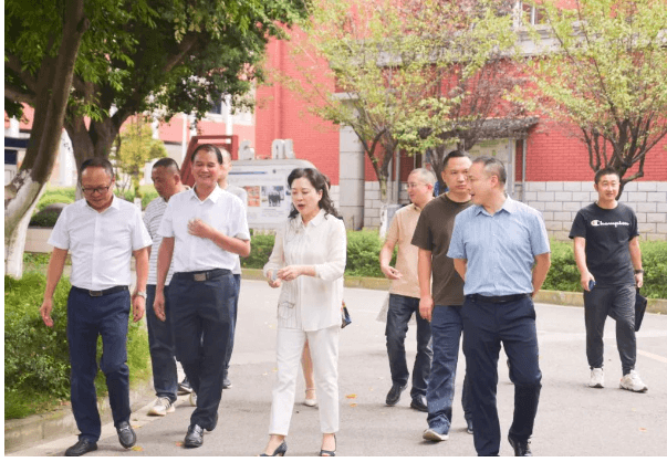 成都市郫都区川科外国语学校 成都市郫都区川科外国语学校