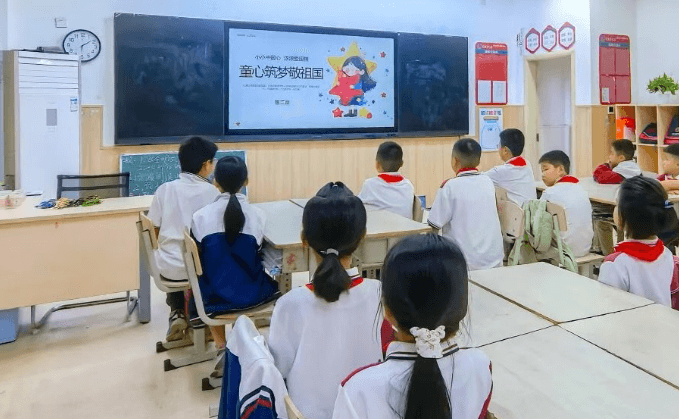 成都市郫都区川科外国语学校 成都市郫都区川科外国语学校